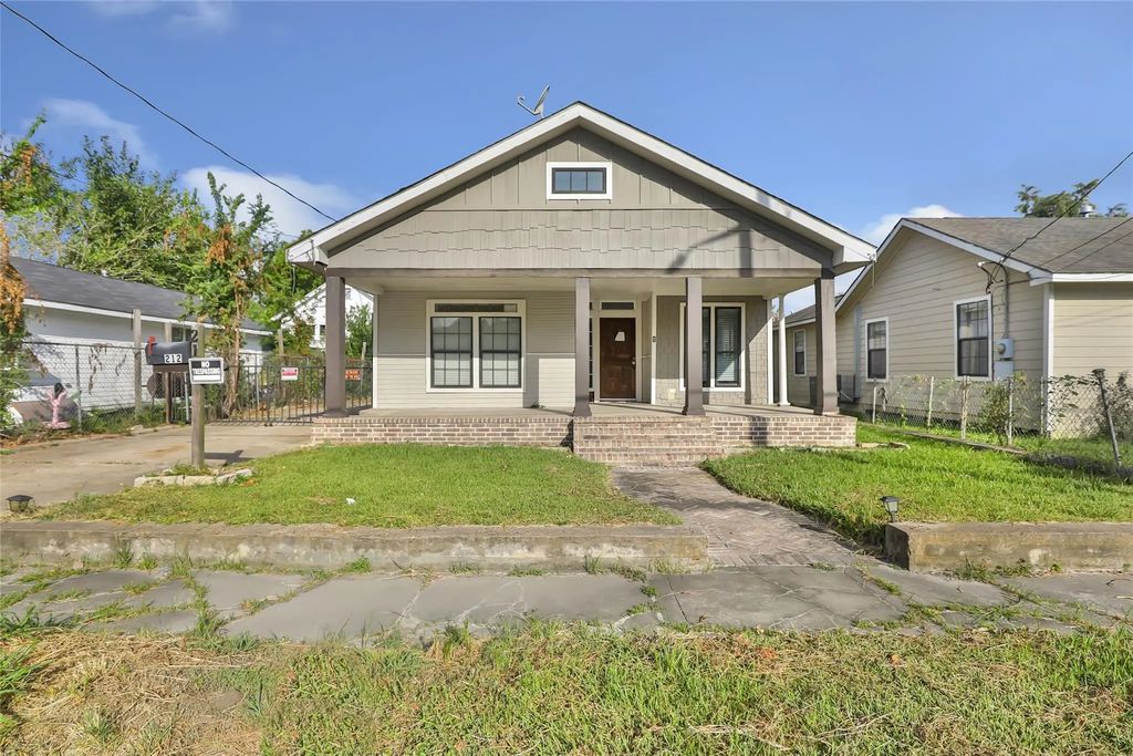 212 Super Street, Houston