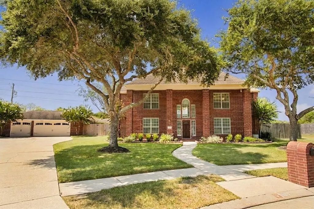 2913 Palmer Drive, Friendswood