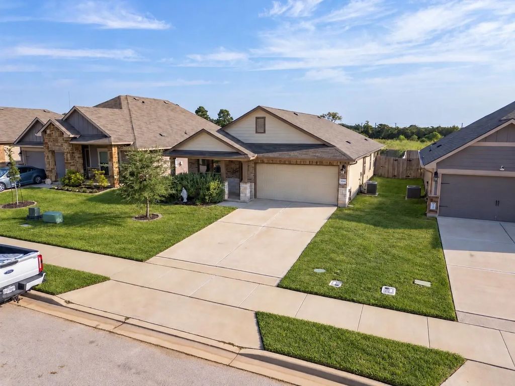 5244 Montague Loop, Bryan
