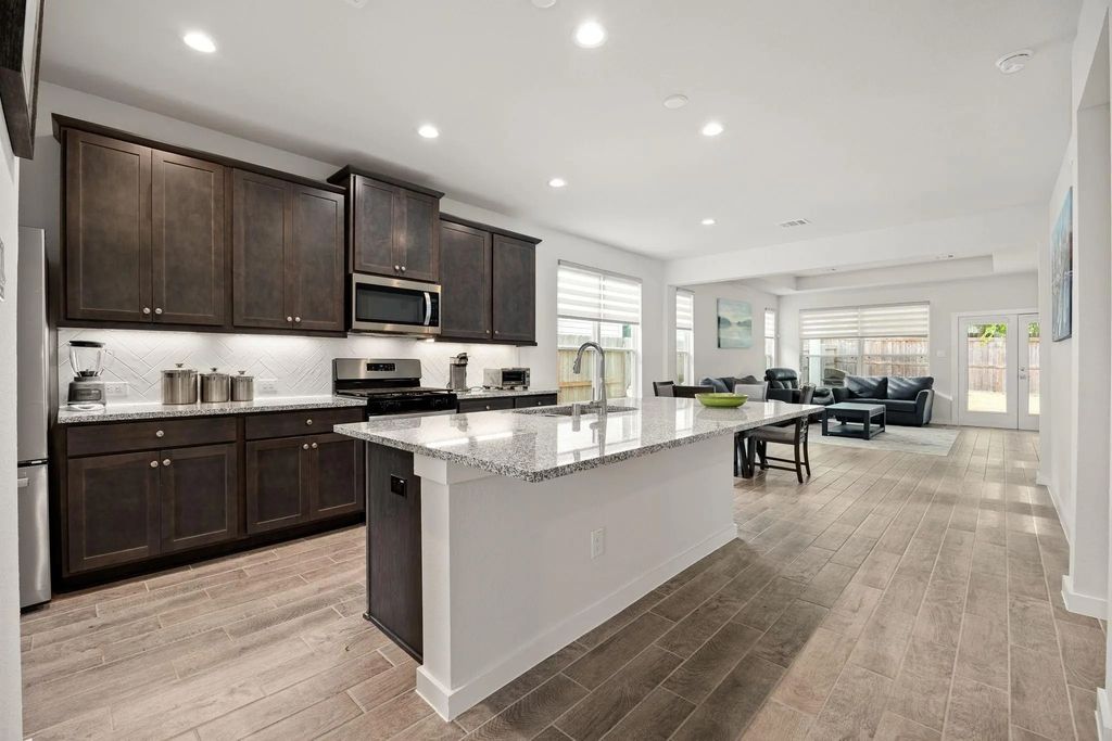 33142 School Hill Road, Fulshear