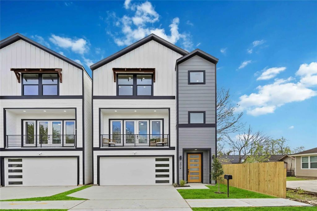 2010 Yates Street, Houston