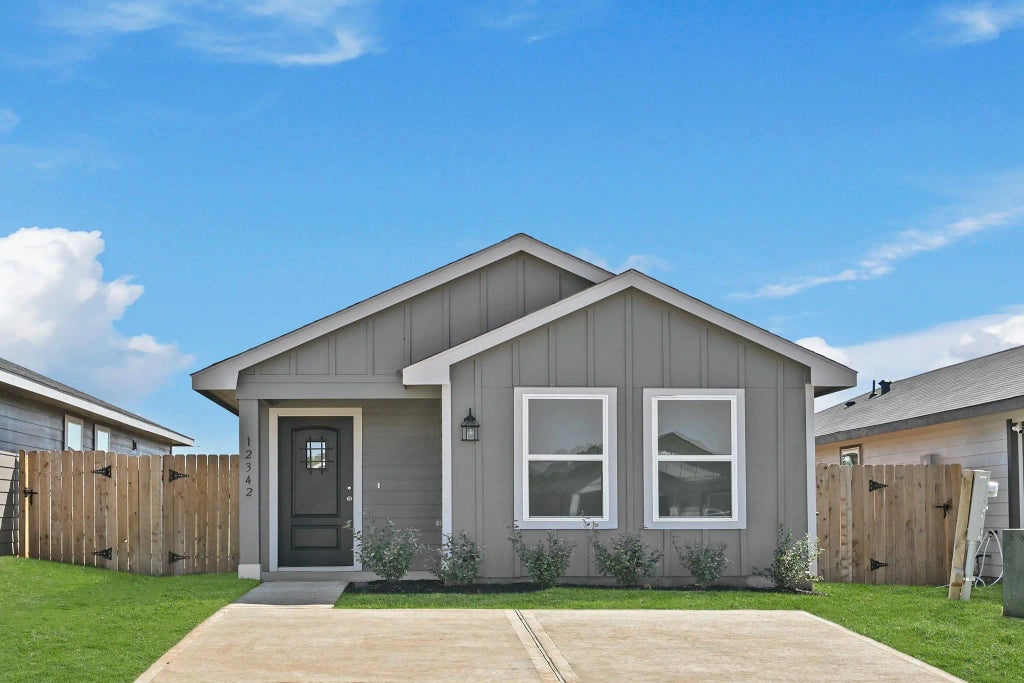 12342 Sword Point Court, Willis