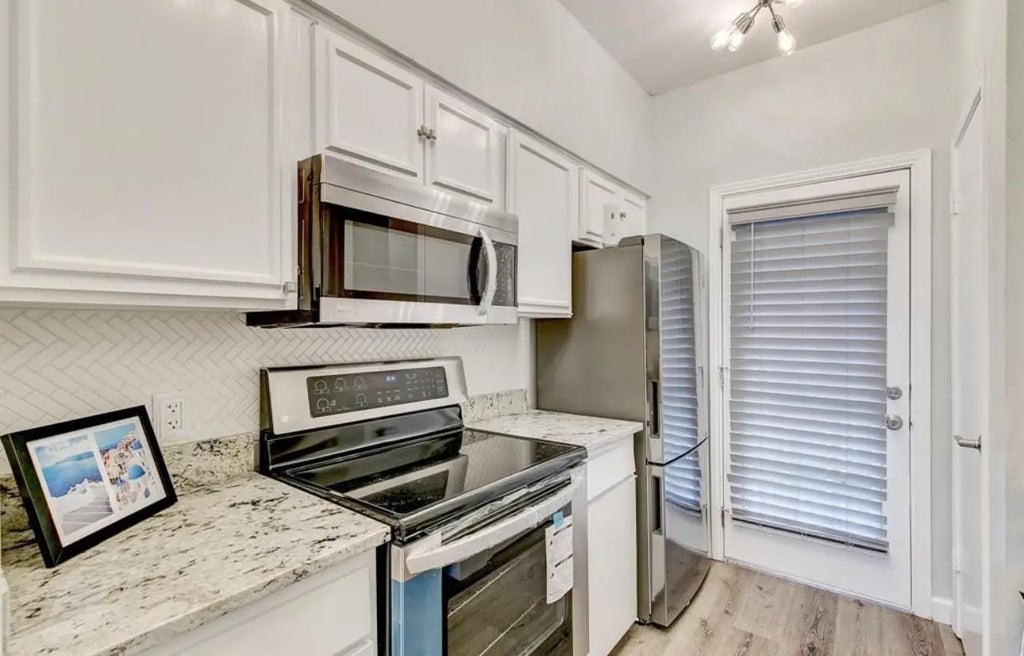 4401 Bellaire Drive S 126s, Fort Worth