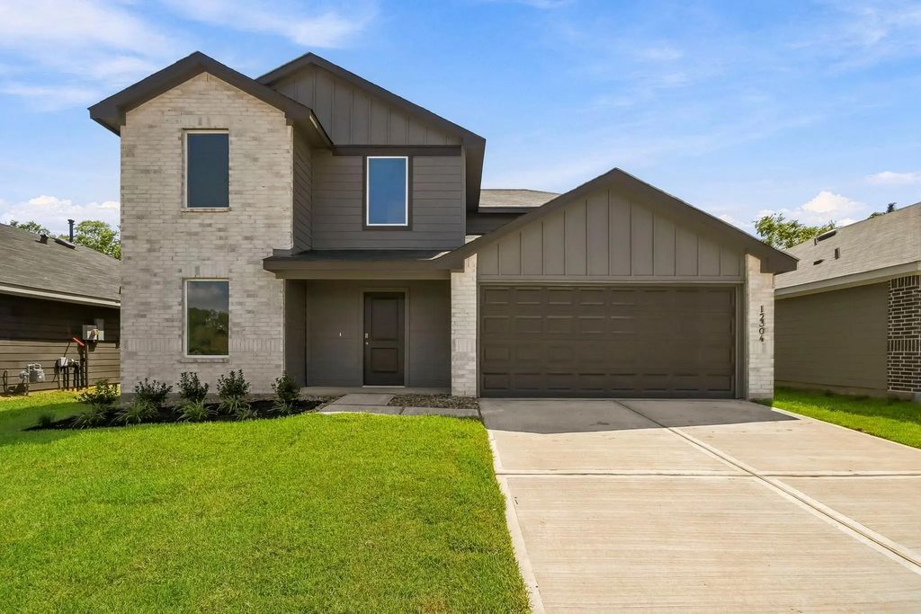 12304 Lexington Heights, Willis