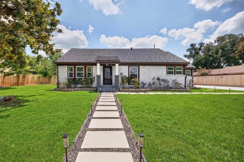 5032 Madalyn Lane, Houston