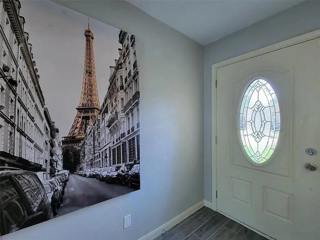 9306 Bankside Drive, Houston