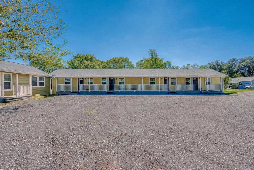 1549 Garden Road 107, Pearland