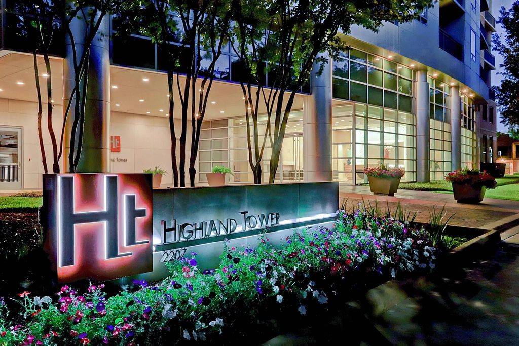 2207 Bancroft Street 1606, Houston