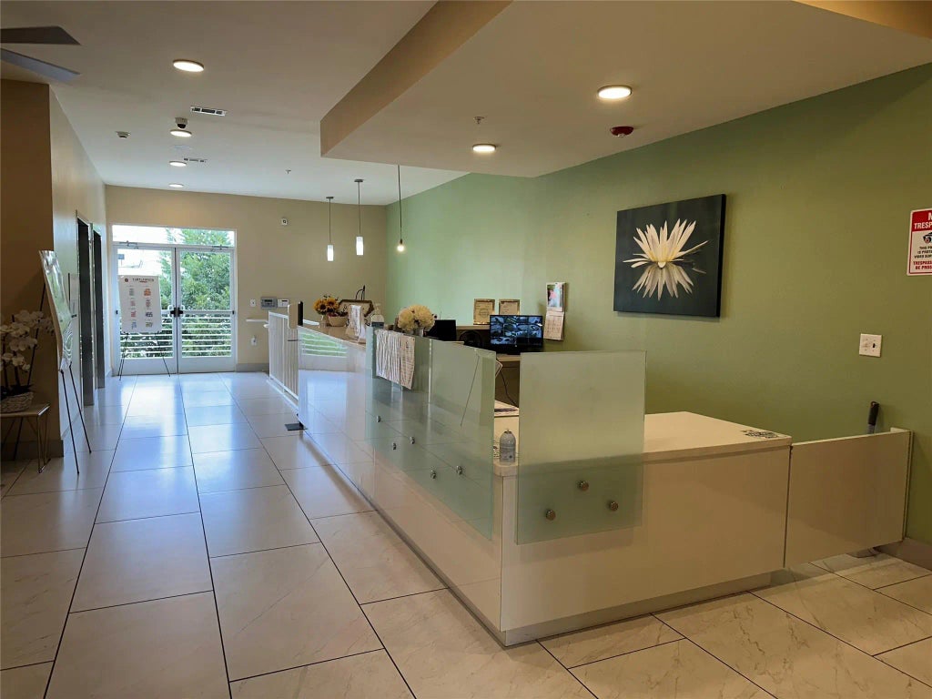 6955 Turtlewood Drive 602, Houston