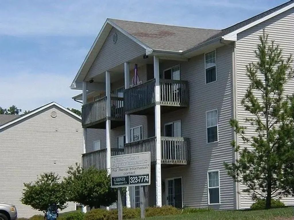116 Devon Ave, Other