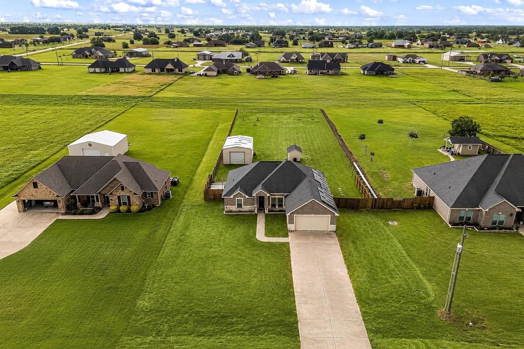 1131 Appaloosa Circle, Angleton