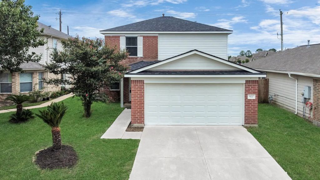922 Calm Creek Court, Channelview