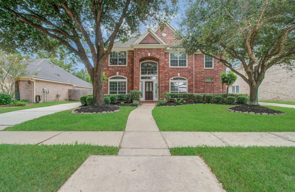 15919 Hurstfield Pointe Drive, Cypress