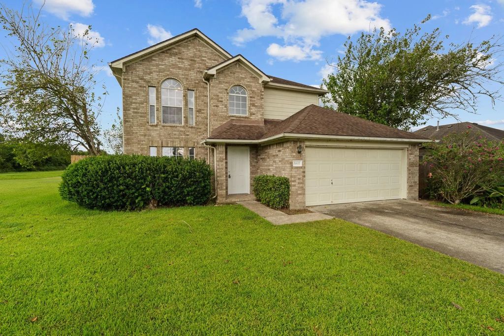 5800 Winding Brook Drive, Dickinson