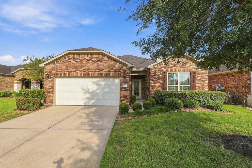 677 Tenuta Lane, League City