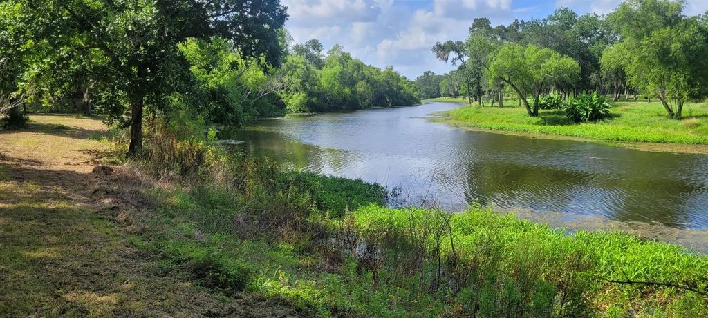 15025 Laguna Trail, Needville