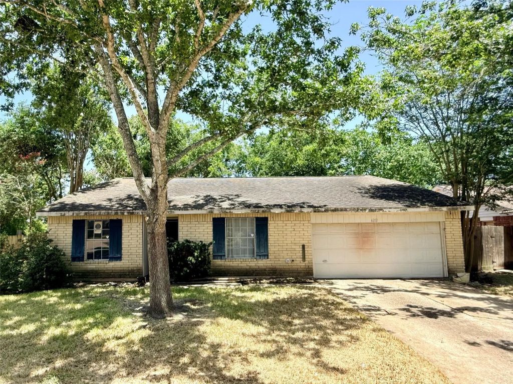 6212 Creekside Lane, League City