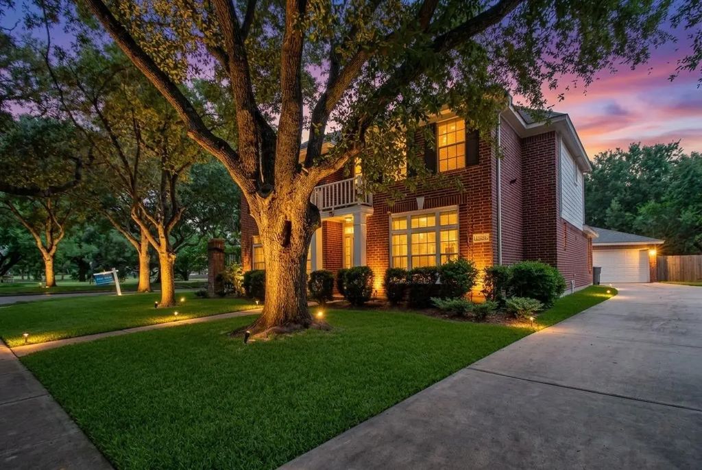 1803 Willow Lakes Drive, Sugar Land