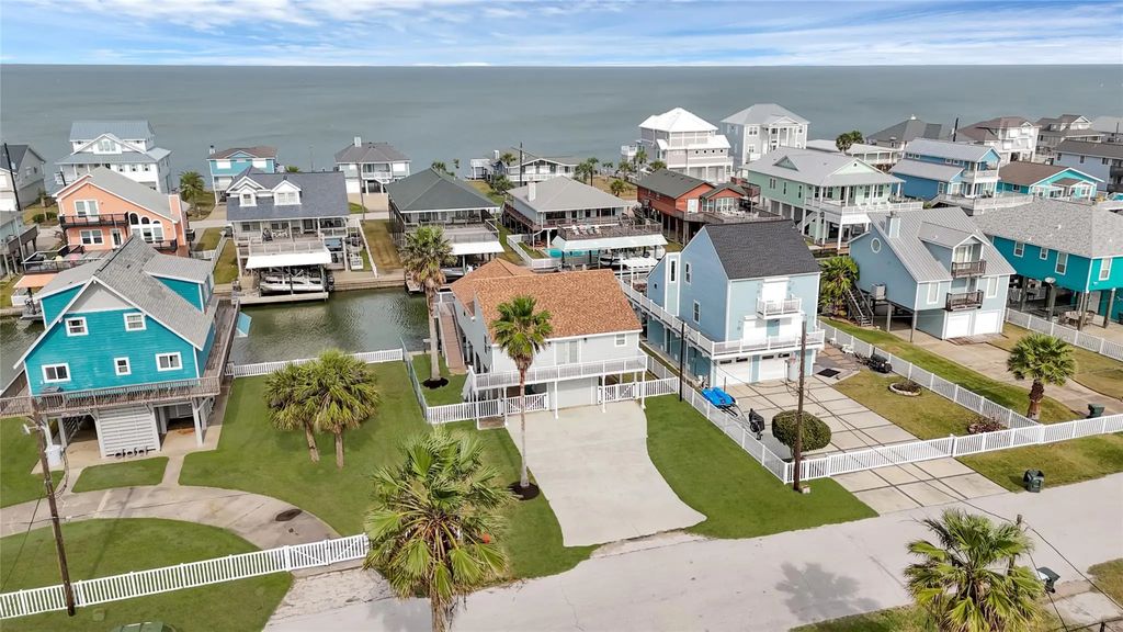 22110 Deaf P Smith Drive, Galveston