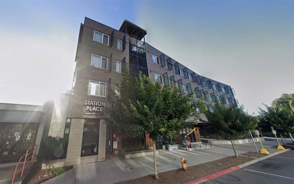 3315 E Broadway Street, Other