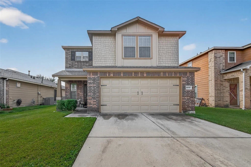8938 Spurflower Path Lane, Houston