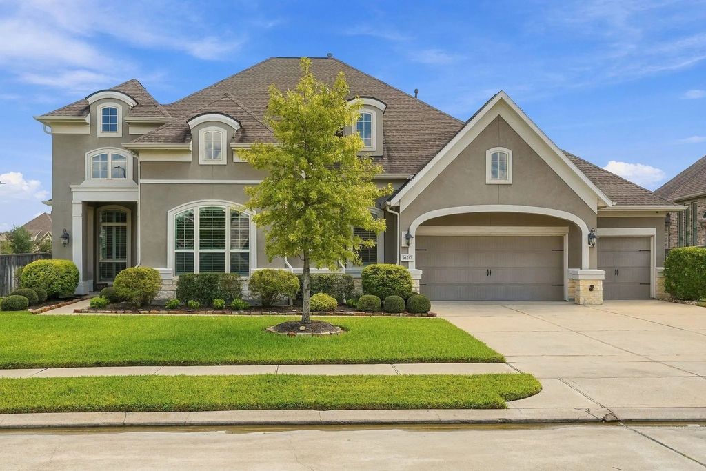 16710 Wolf Pass Drive, Cypress