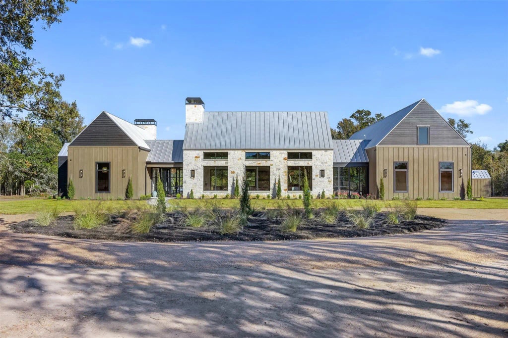 1030 Hackemack Rd, Round Top