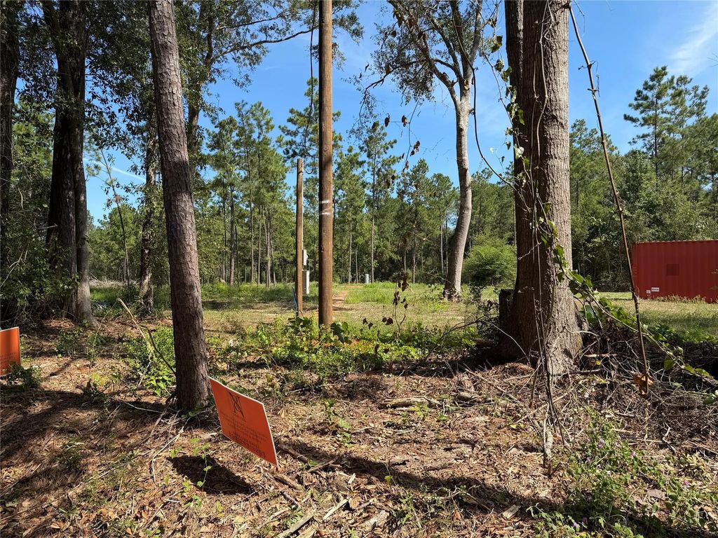 Round Signs Highway Code 5250 Matigwa Road, Silsbee Property Listing: MLS® #48029118