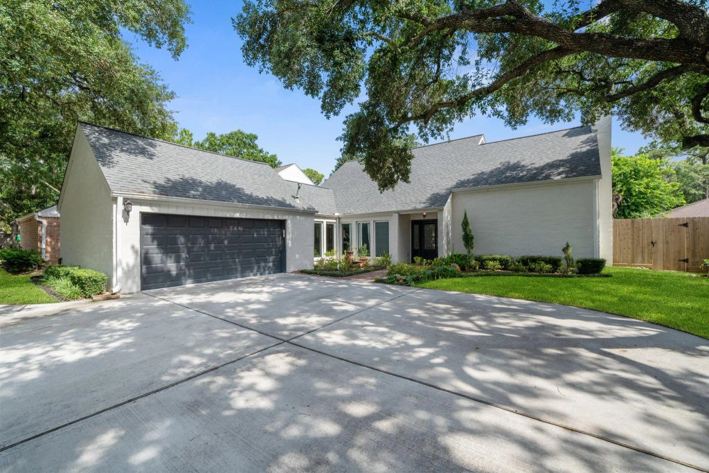 10214 Inwood Drive, Houston