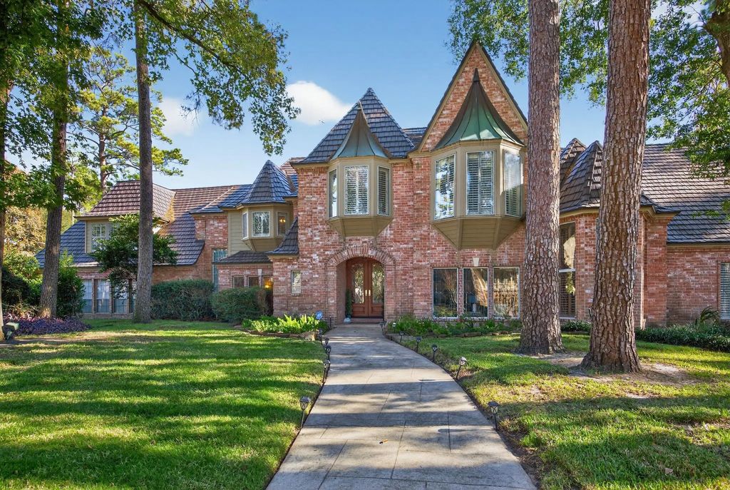 8807 Chelmsford Lane, Spring