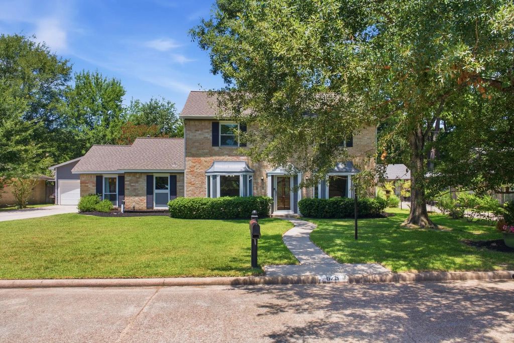 626 Magic Oaks Drive, Spring