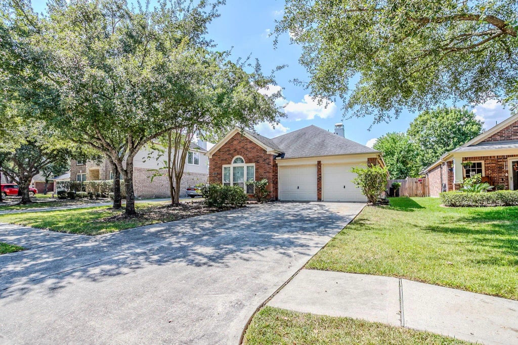 17619 Sequoia View Lane, Humble