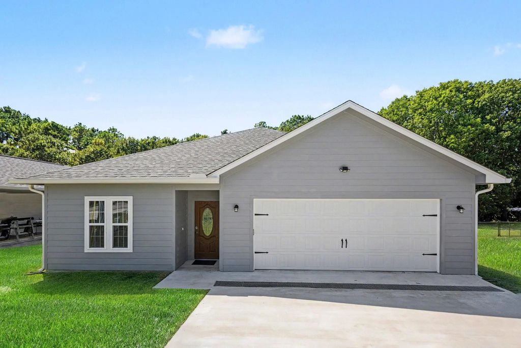 220 Hideaway Trail, Coldspring