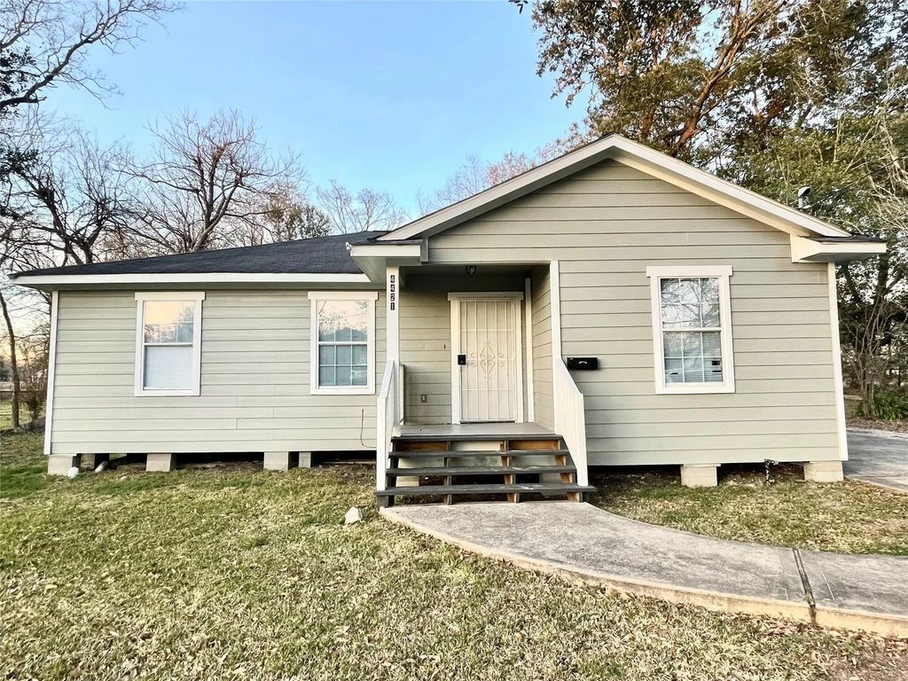 4421 Mayflower Street, Hockley