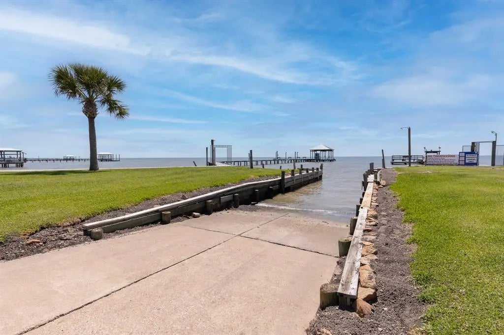 Mocking Bird Lane, Smith Point