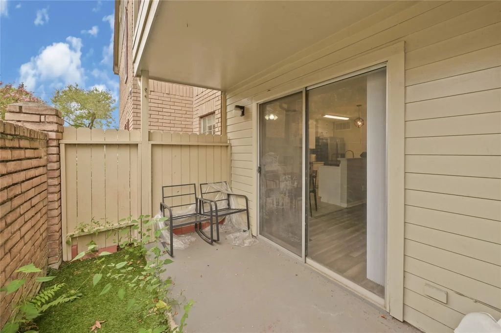 2120 El Paseo Street 3103, Houston