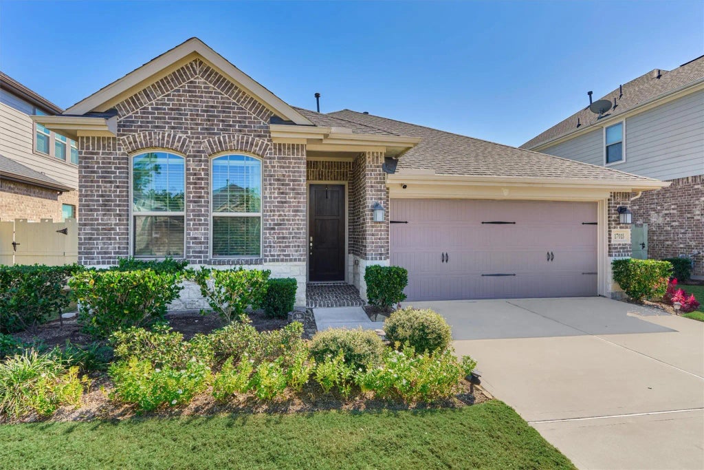 17015 Ash Leaf Way, Conroe