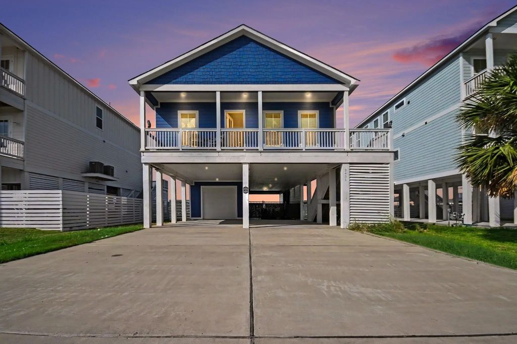 2431 103rd Street, Galveston