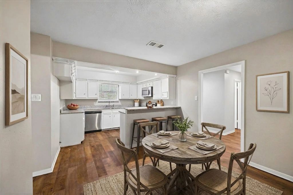 130 Red Oak Lane, Conroe