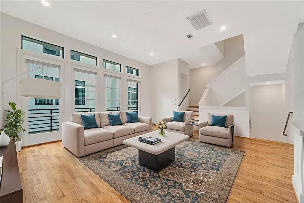 2104 Colorado Street, Houston