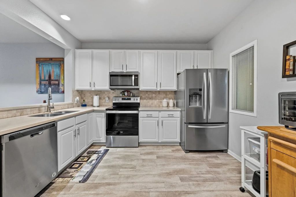 2815 Kings Crossing Drive 302, Kingwood