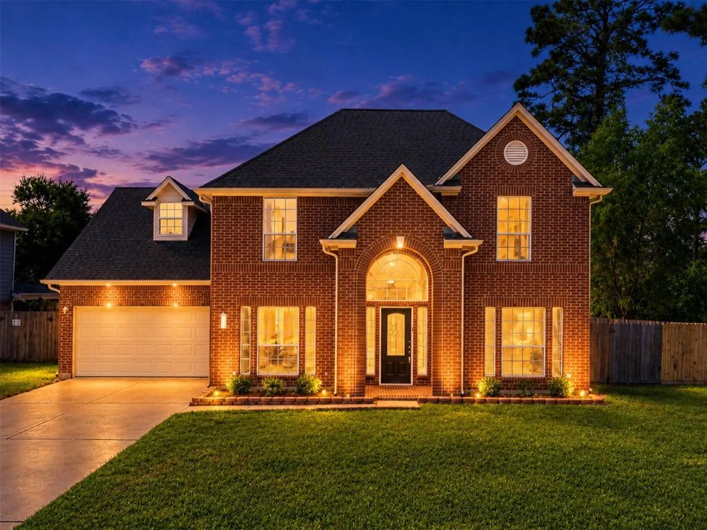 1019 Highland Woods Drive, Highlands