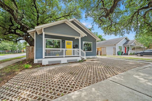 4734 Bell Street, Houston