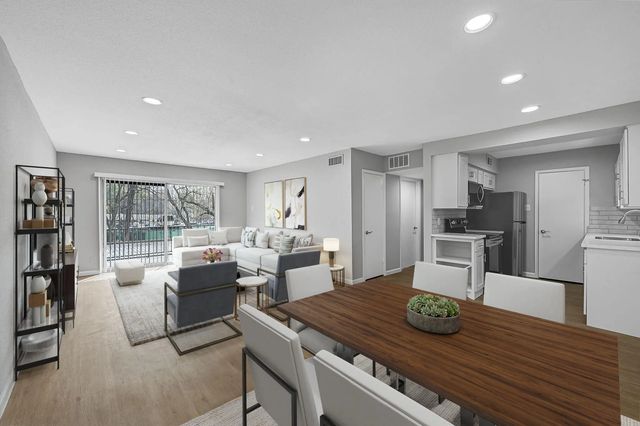 7555 Katy Fwy 146, Houston