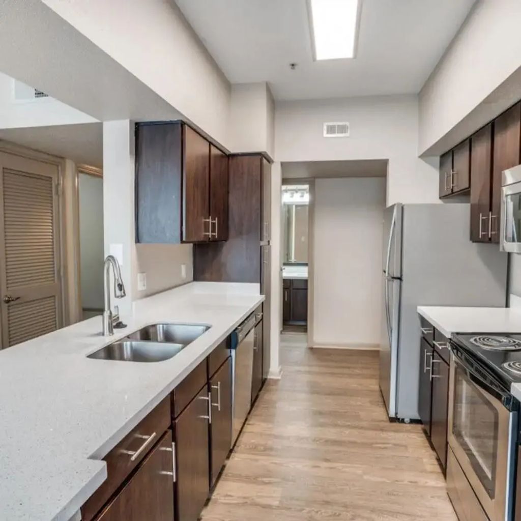 2700 Woodland Park Drive Bt, Houston