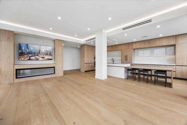 14 Greenway Plaza 19r, Houston