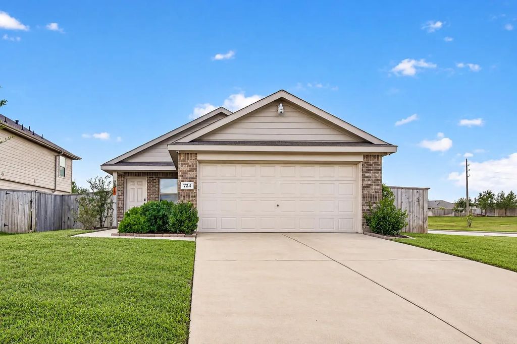 724 Larkspur Shadow Drive, Magnolia