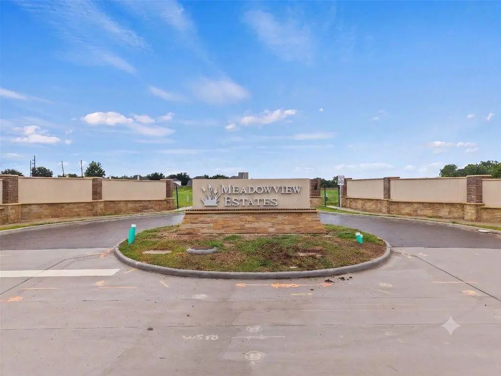 7006 Meadowview Estates Court, Sugar Land
