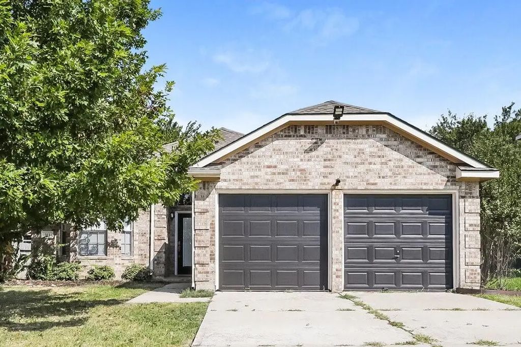311 Lake View Drive, Montgomery