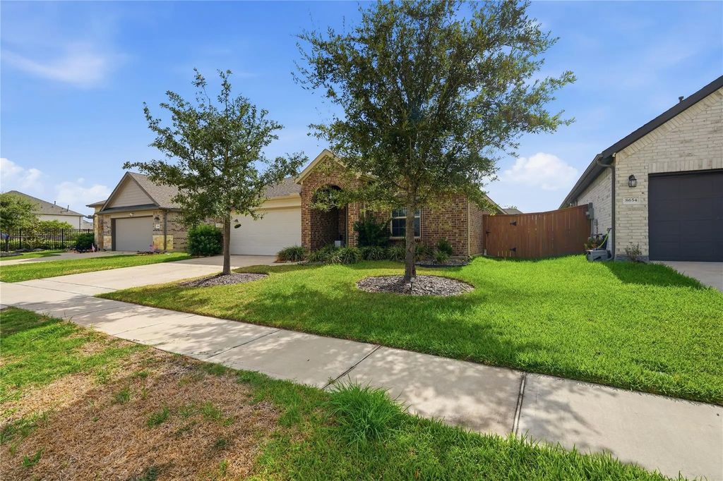 8658 Flamingo Bay Lane, Cypress